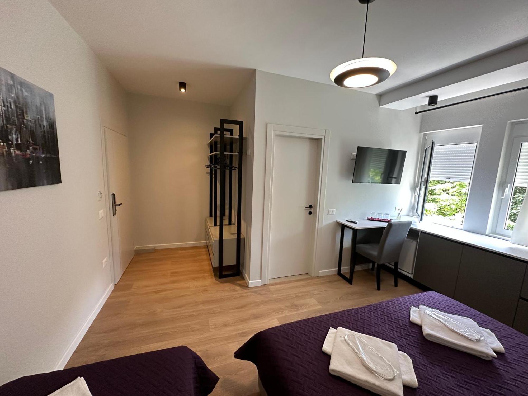 Soin Rooms Tirana Exterior photo